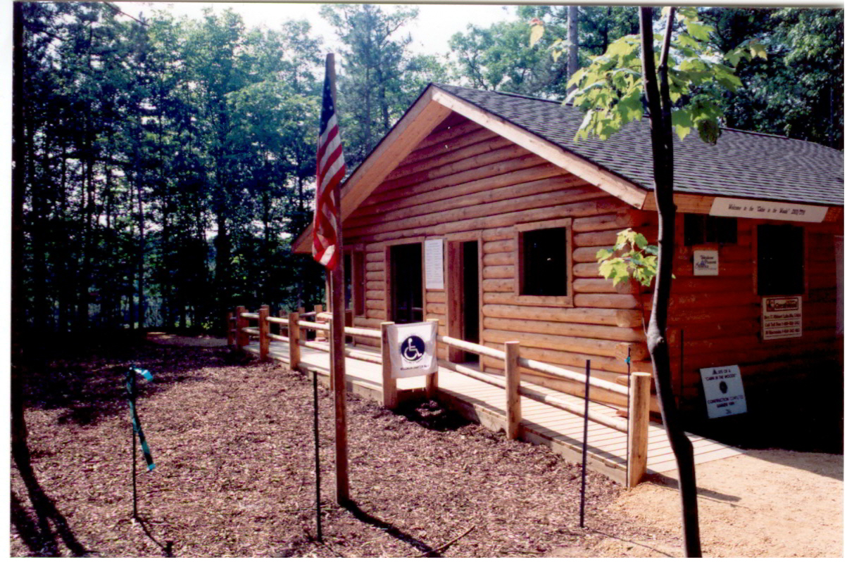 Accessible Cabin with fire pit and yard